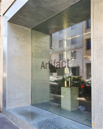 Artifact — foto 1 di 3